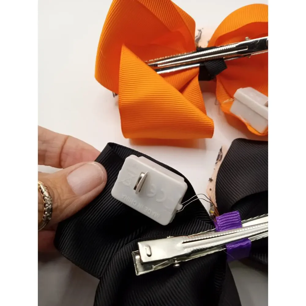 2 Light Up Halloween Bows Black Bow/Orange Bow 1018-19